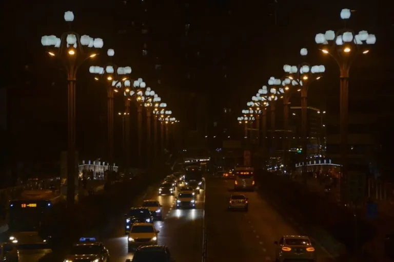 street light night