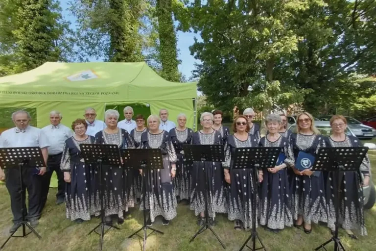 vocal group performance